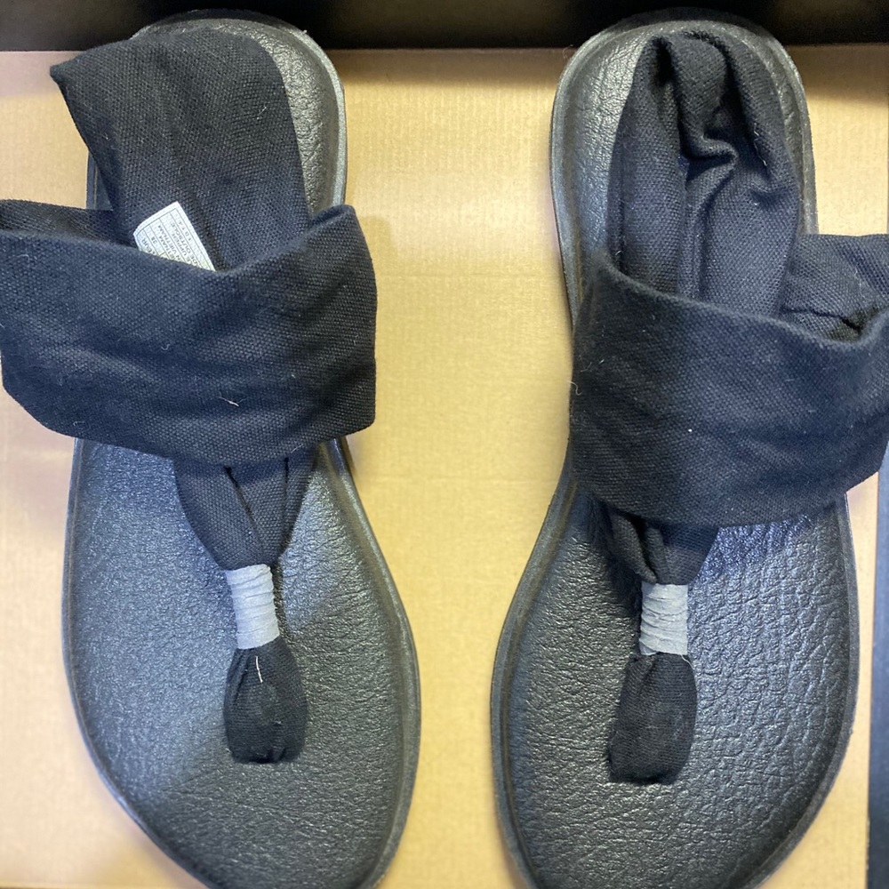 Sanuk sandals